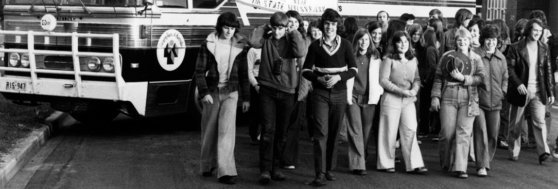 . VPRS 8935/P1 Unit 5 Item 6796 Northcote Technical School State Bank Victoria Archives - Photographic Collection Young people black and white image